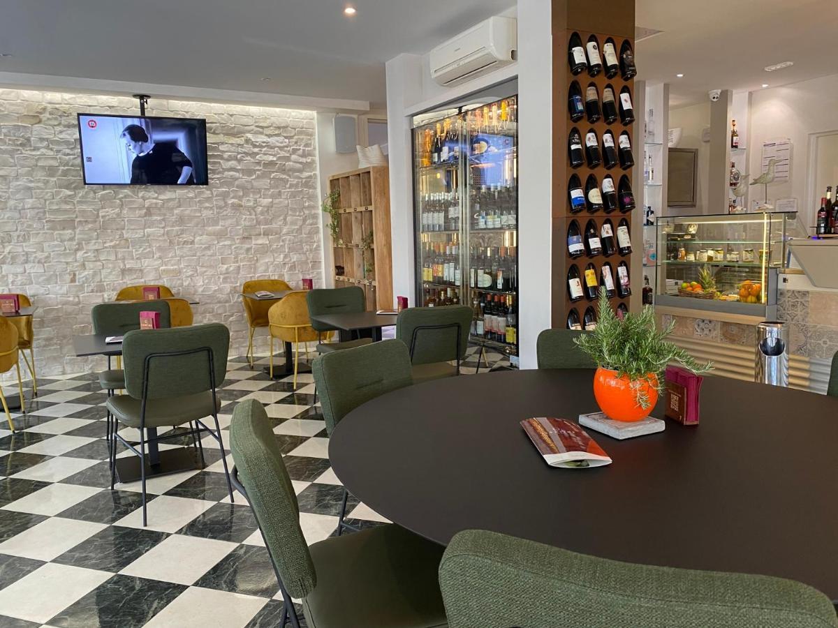 Hotel Croce Di Malta Lignano Sabbiadoro Extérieur photo